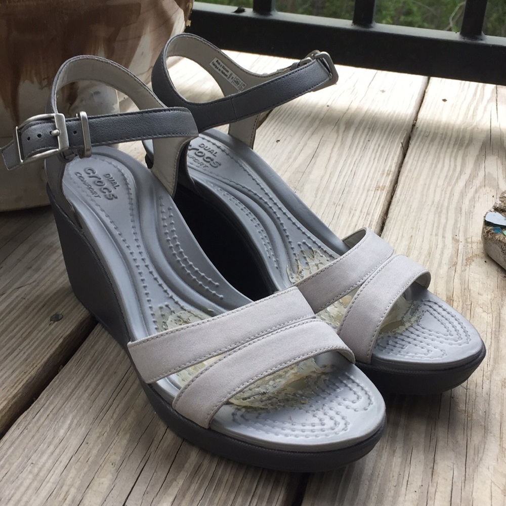 Women's Crocs Leigh Sandal Wedge 8M